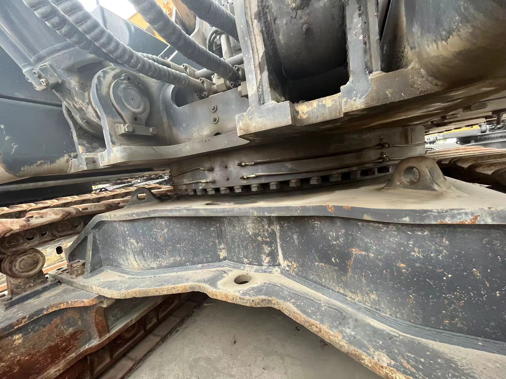 徐工XE900D履带式挖掘机