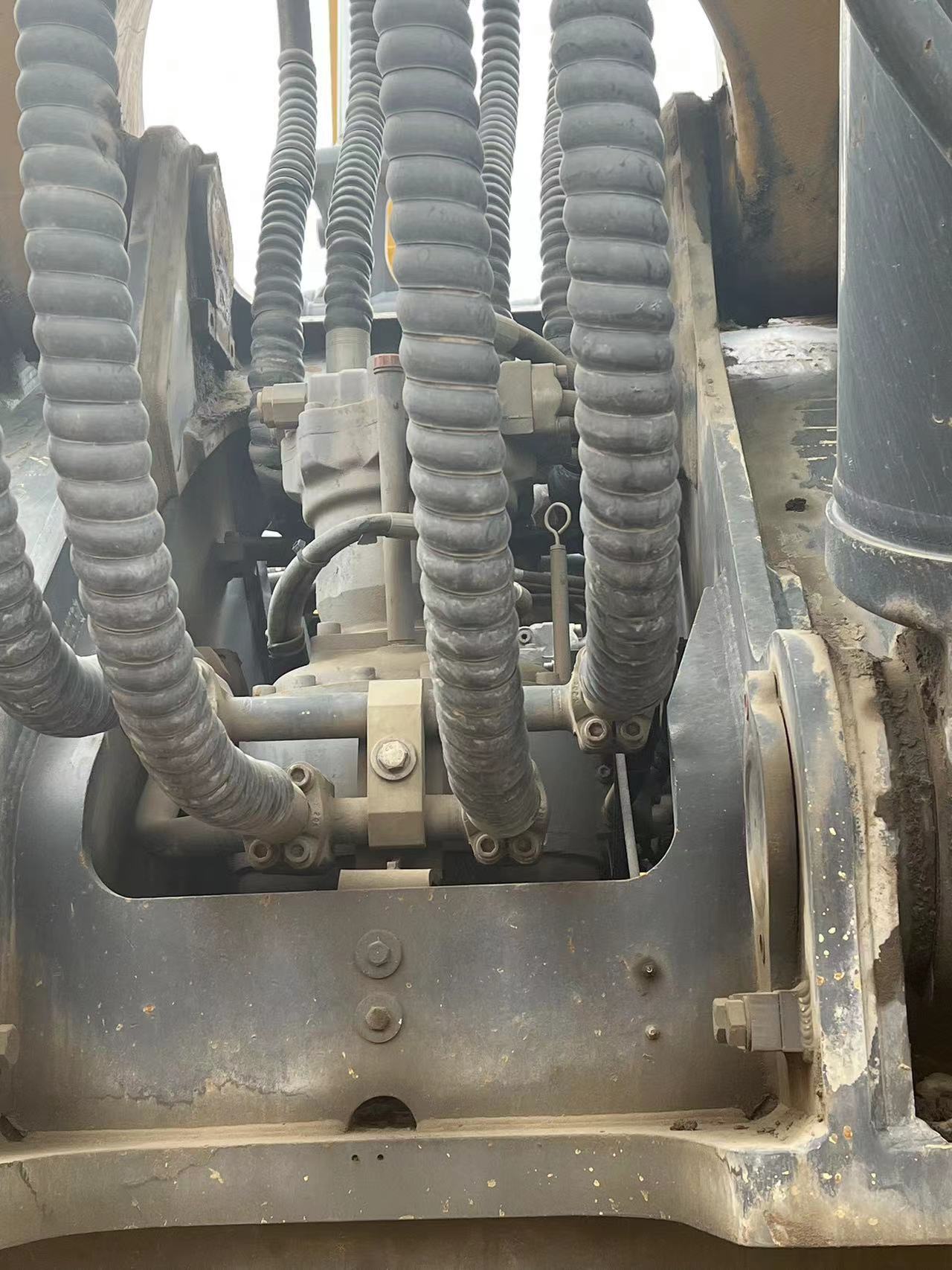 徐工XE900D履带式挖掘机