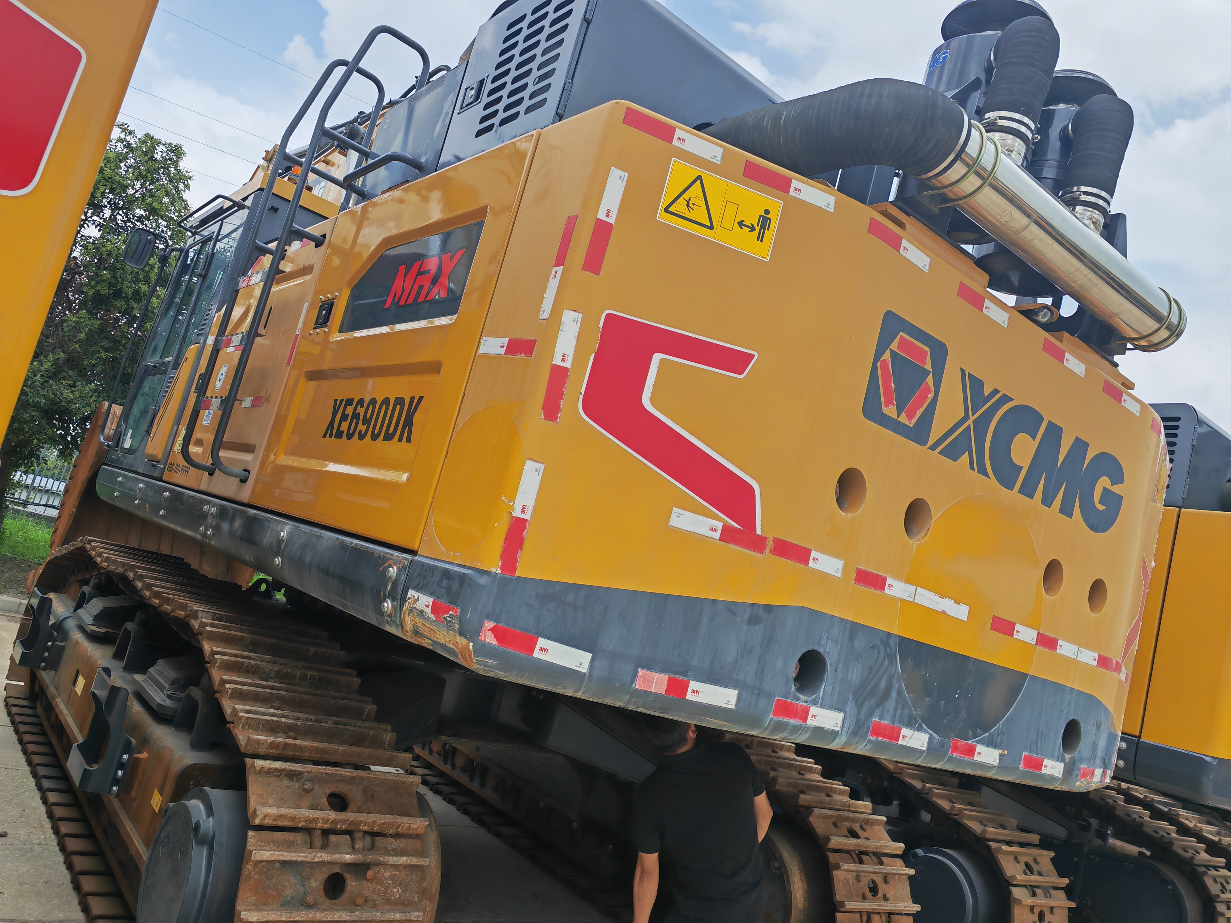 徐工XE690DK履带式挖掘机