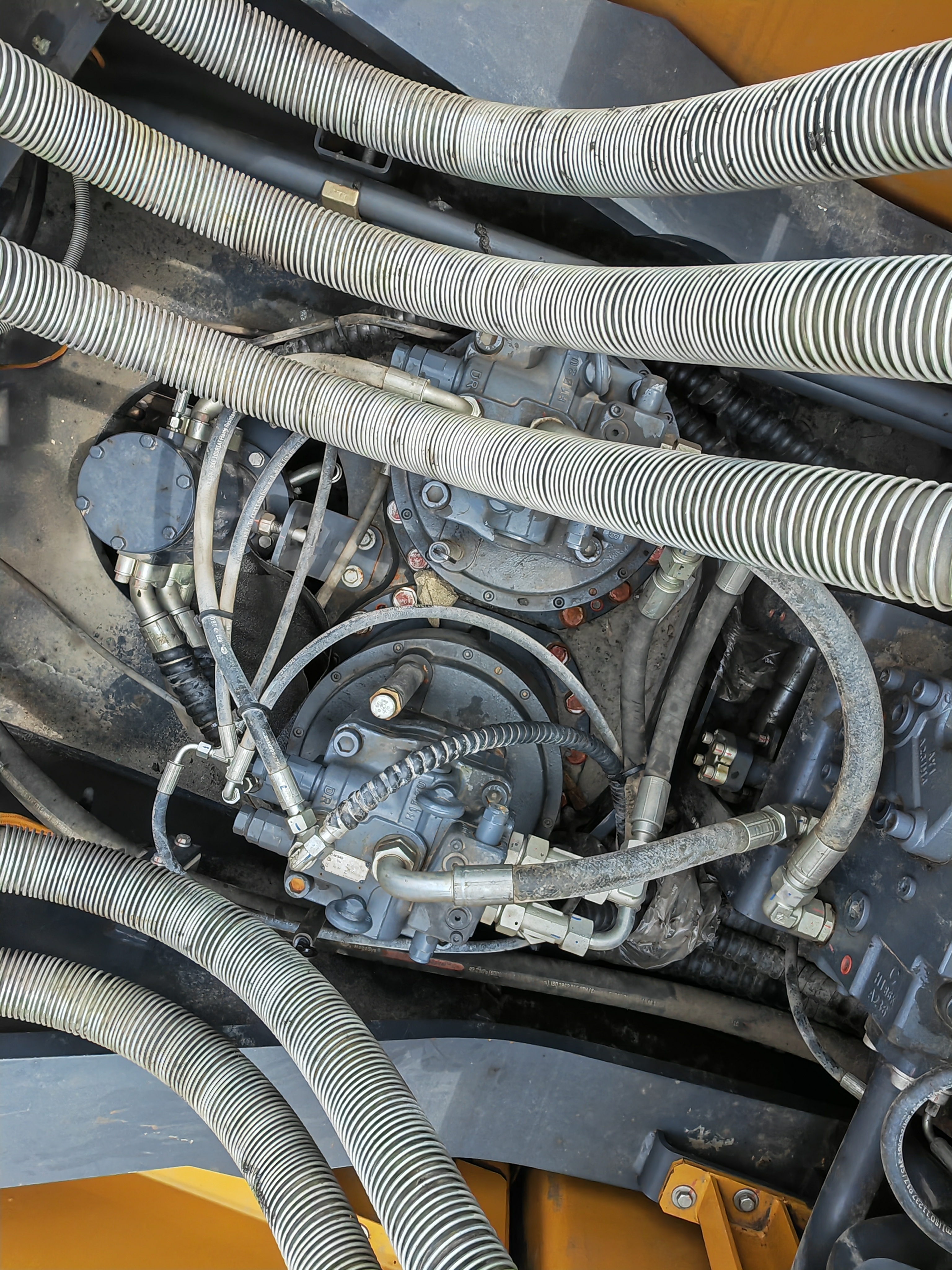 徐工XE690DK履带式挖掘机