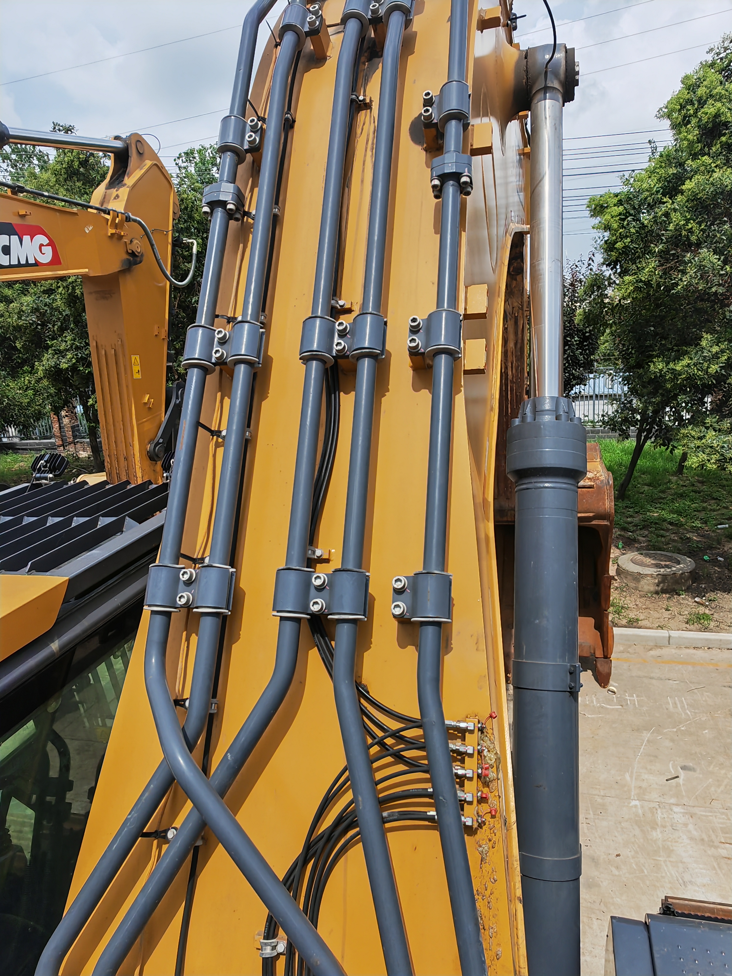 徐工XE690DK履带式挖掘机