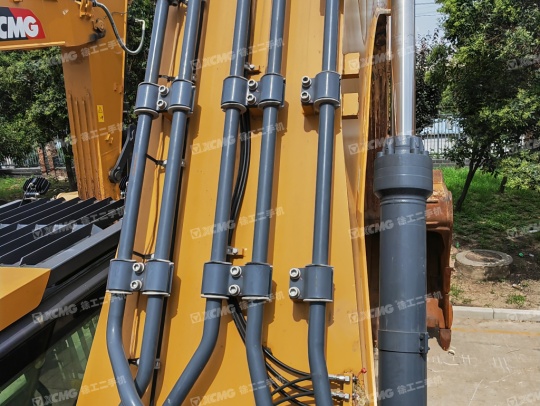 徐工XE690DK履带式挖掘机