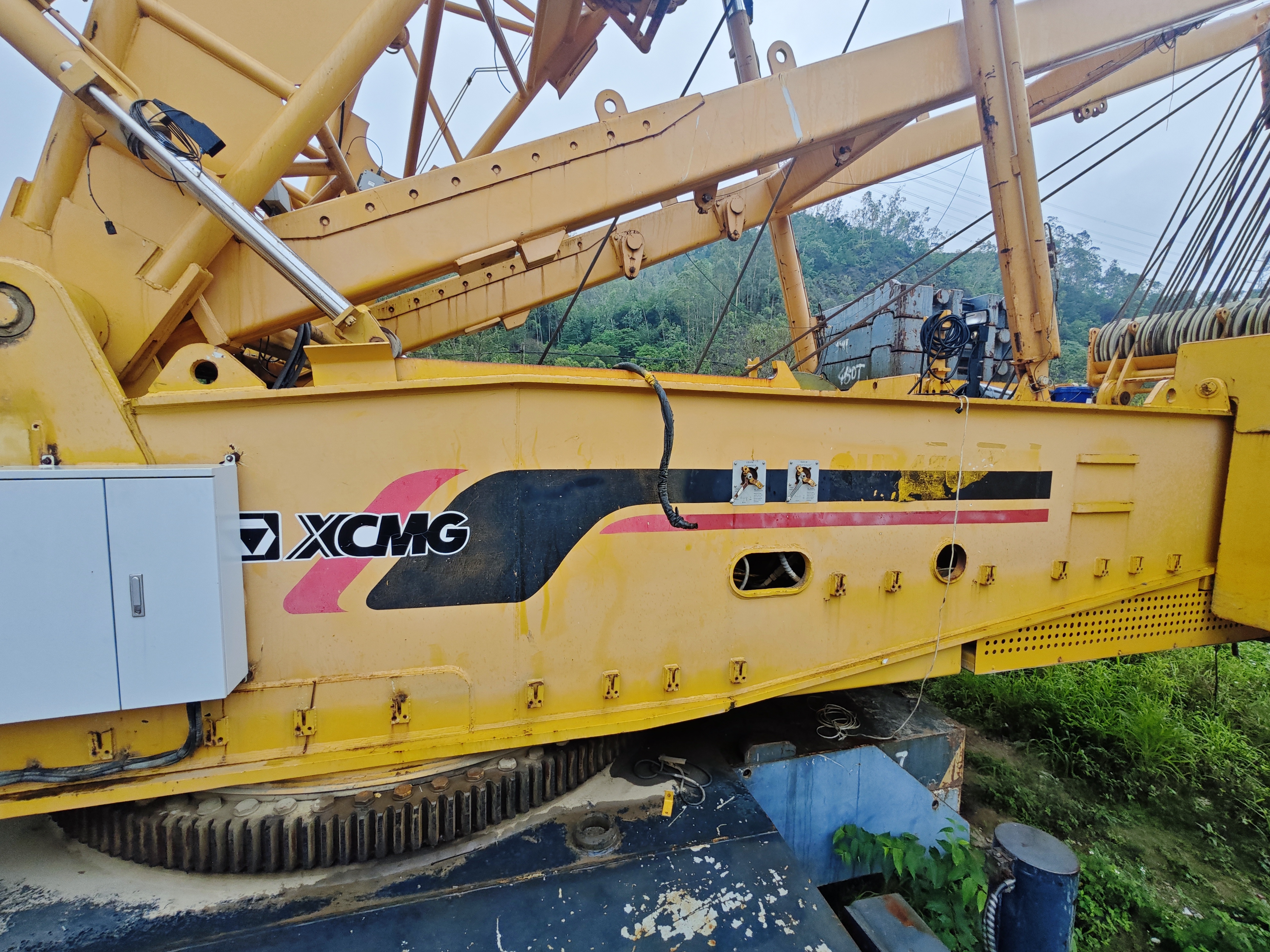 徐工QUY450履带式起重机