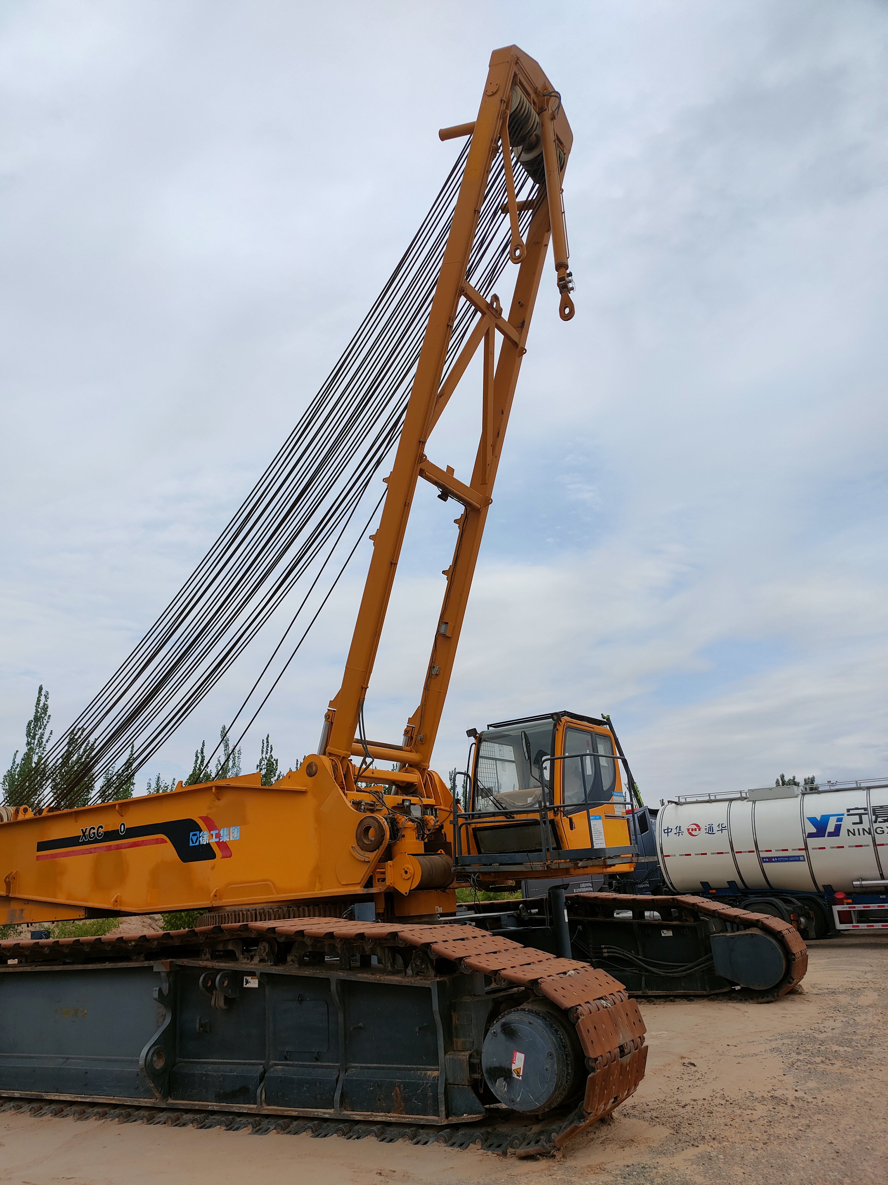 徐工XGC500履带式起重机