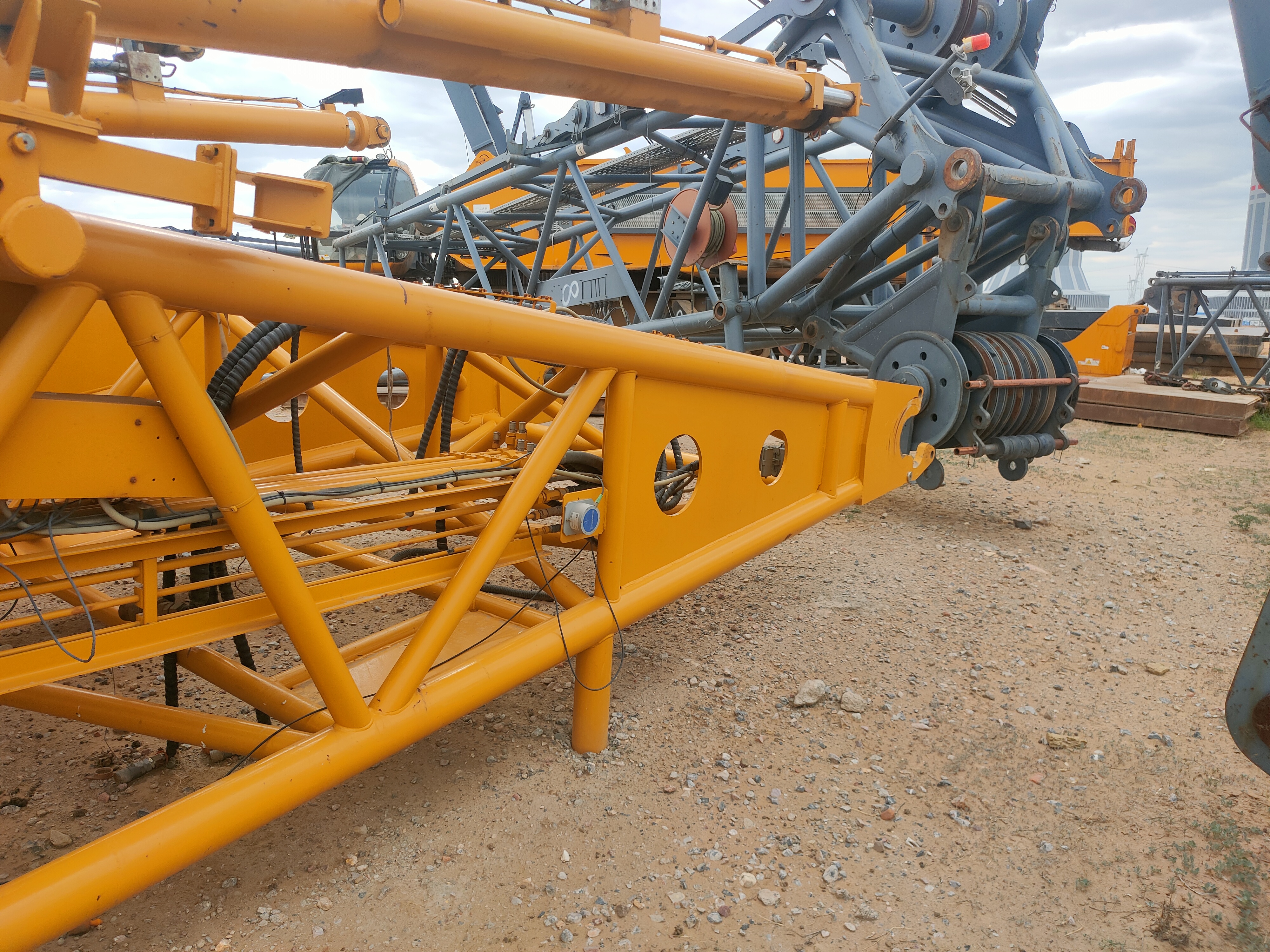 徐工XGC500履带式起重机