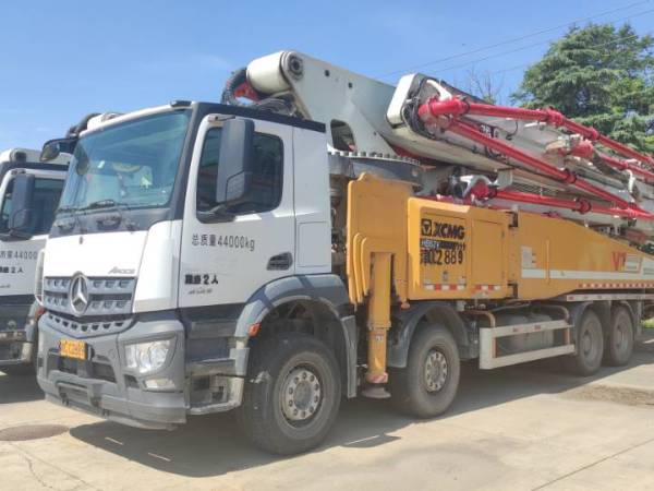 徐工HB62V泵车