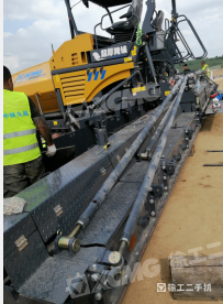 徐工RP1253T攤鋪機