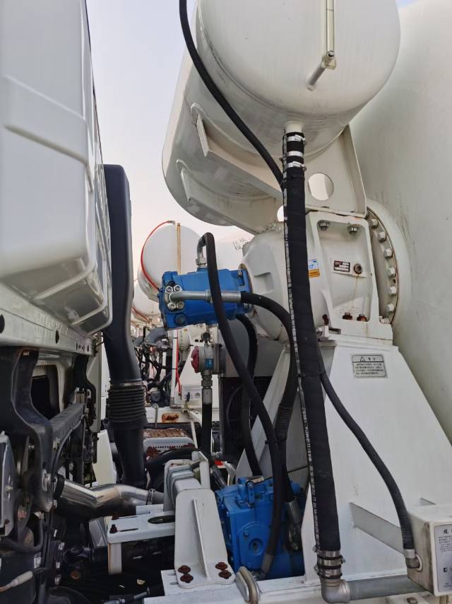 徐工YZLW691搅拌车（国Ⅵ）