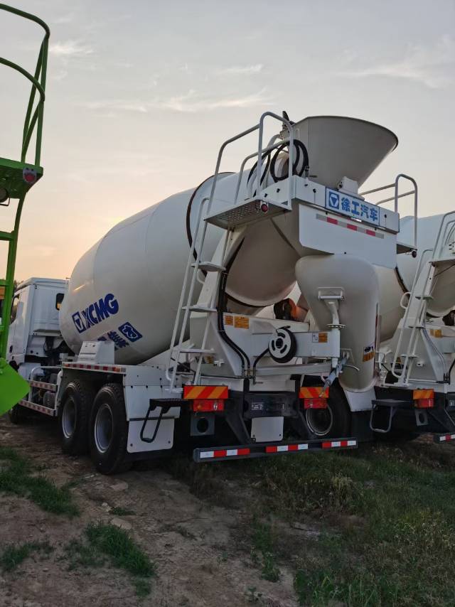 徐工YZLW691搅拌车（国Ⅵ）