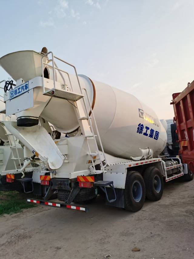 徐工YZLW691搅拌车（国Ⅵ）