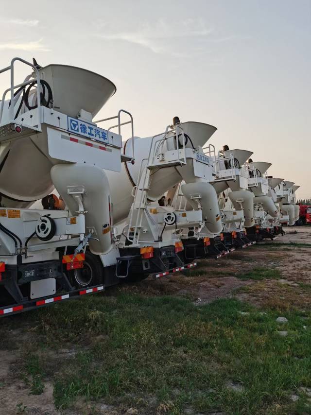 徐工YZLW691搅拌车（国Ⅵ）