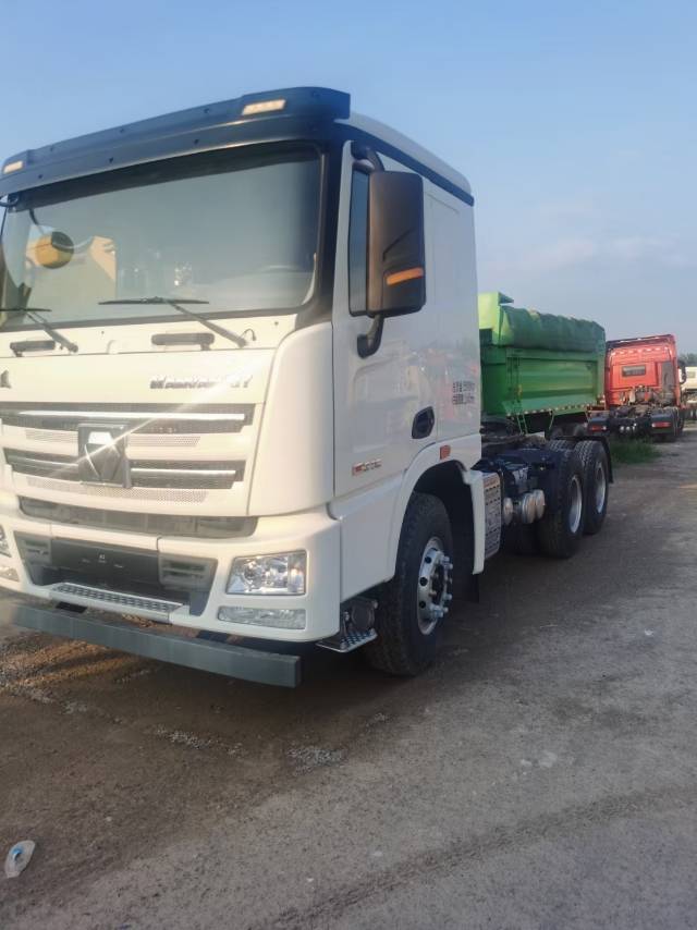 徐工HEFW211牵引车（国Ⅵ）