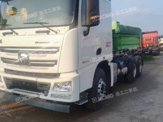 徐工HEFW211牵引车(国Ⅵ)