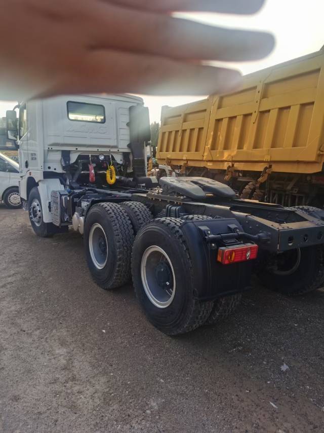 徐工HEFW211牵引车（国Ⅵ）