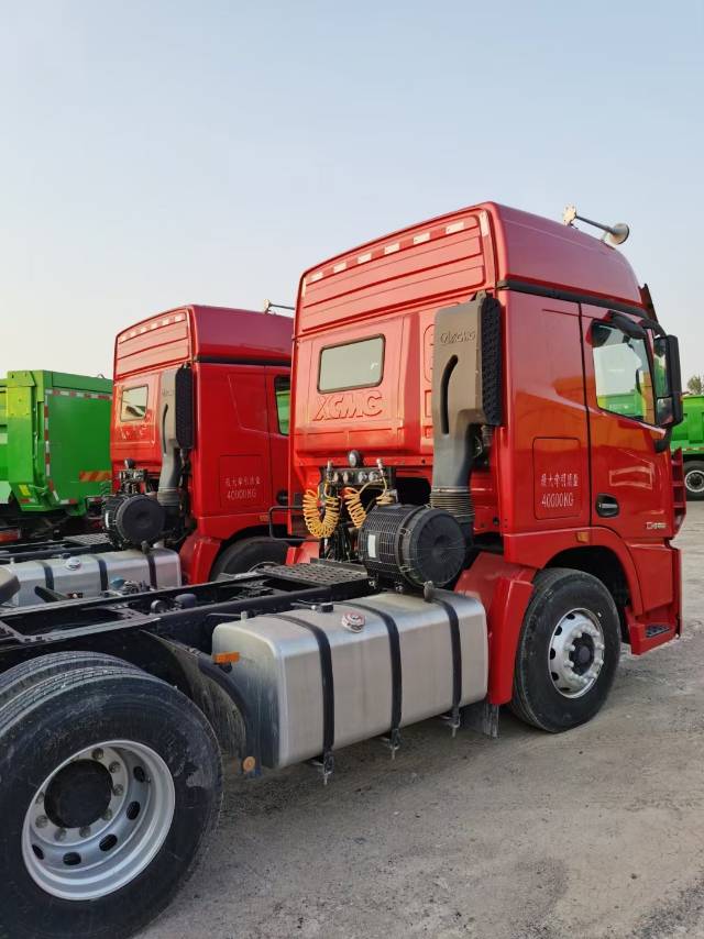 徐工LWAW221牵引车（国Ⅵ）