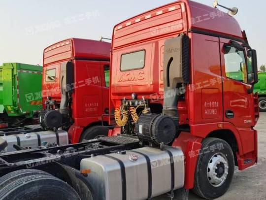 徐工LWAW221牵引车(国Ⅵ)