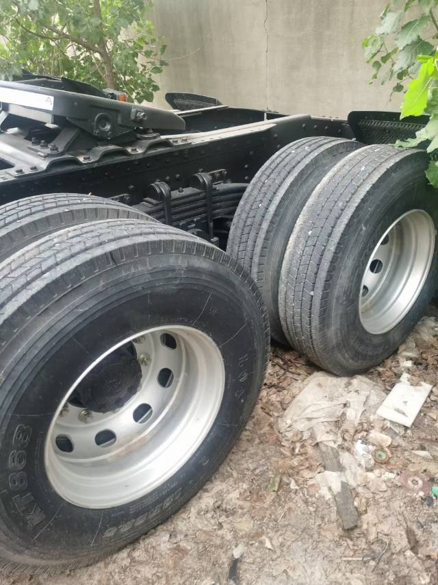 徐工LWAW221牵引车（国Ⅵ）