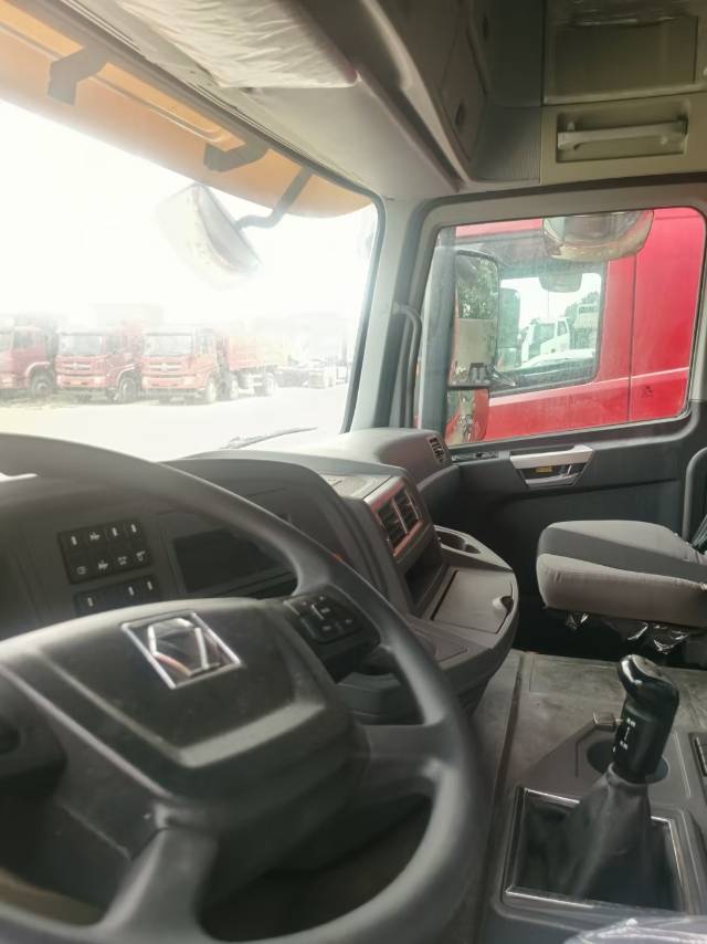 徐工LWAW221牵引车（国Ⅵ）