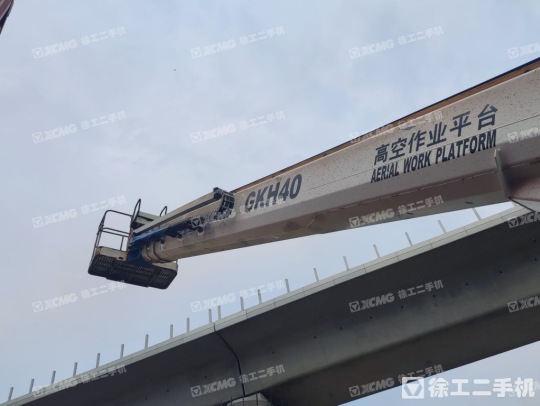 徐工GKS38直臂式高空作业平台