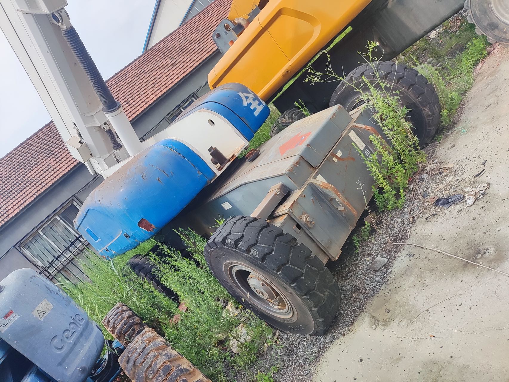 徐工GKS38直臂式高空作业平台