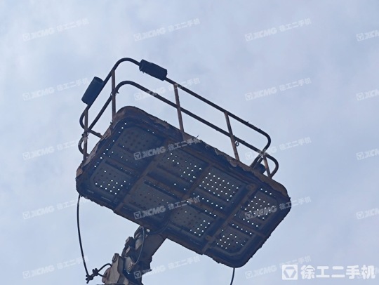 徐工GKS38直臂式高空作业平台