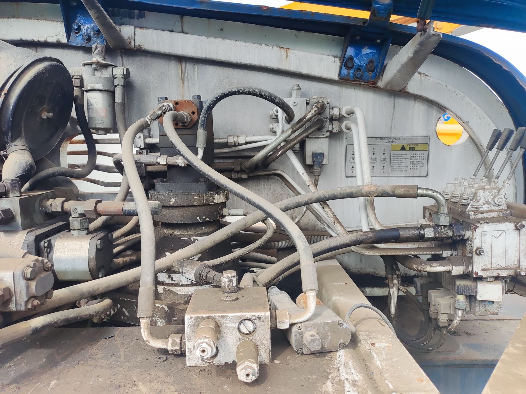 徐工GKS38直臂式高空作业平台