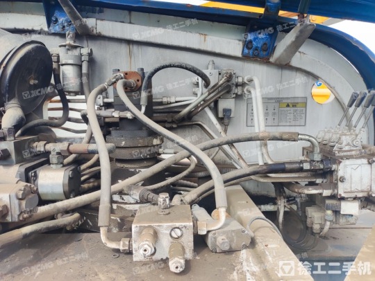 徐工GKS38直臂式高空作业平台