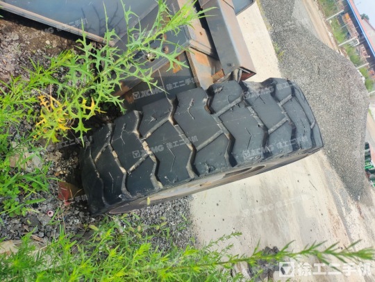 徐工GKS38直臂式高空作业平台