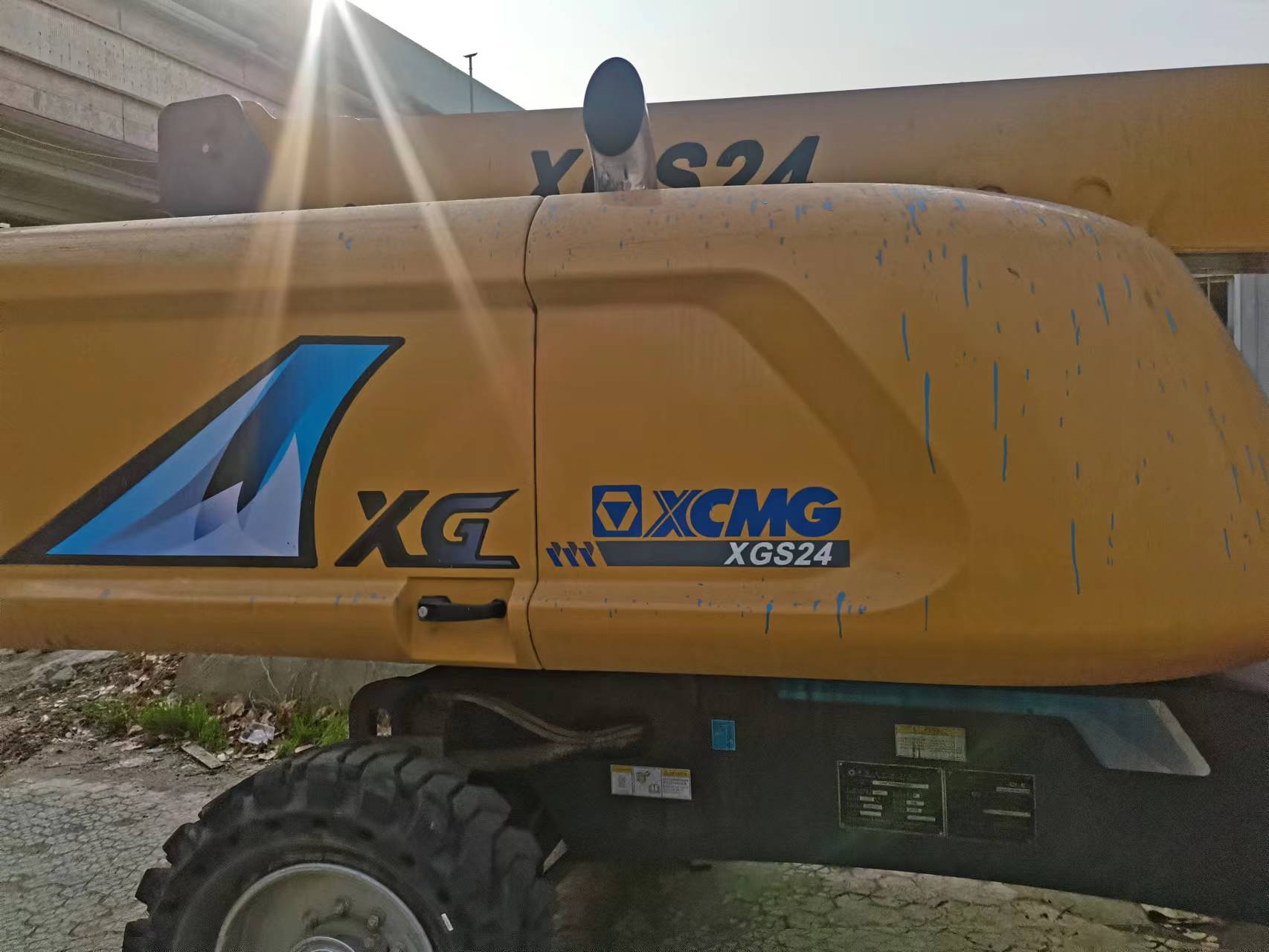 徐工XGS24直臂式高空作业平台