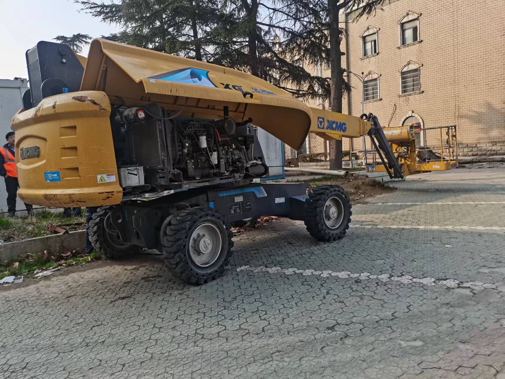 徐工XGS24直臂式高空作业平台