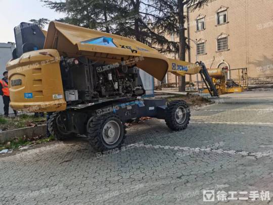 徐工XGS24直臂式高空作业平台