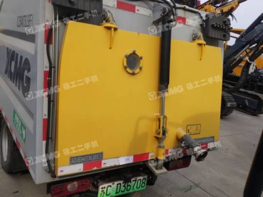 徐工XZJ5040TSLSBEV扫路车