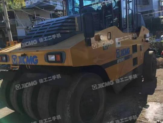 徐工XP303S轮胎压路机(30吨胶轮)