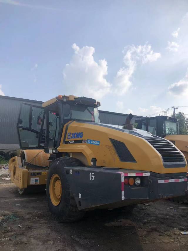 徐工XS365单钢轮压路机