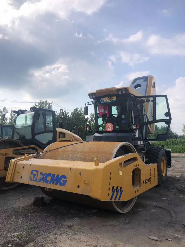 徐工XS365单钢轮压路机