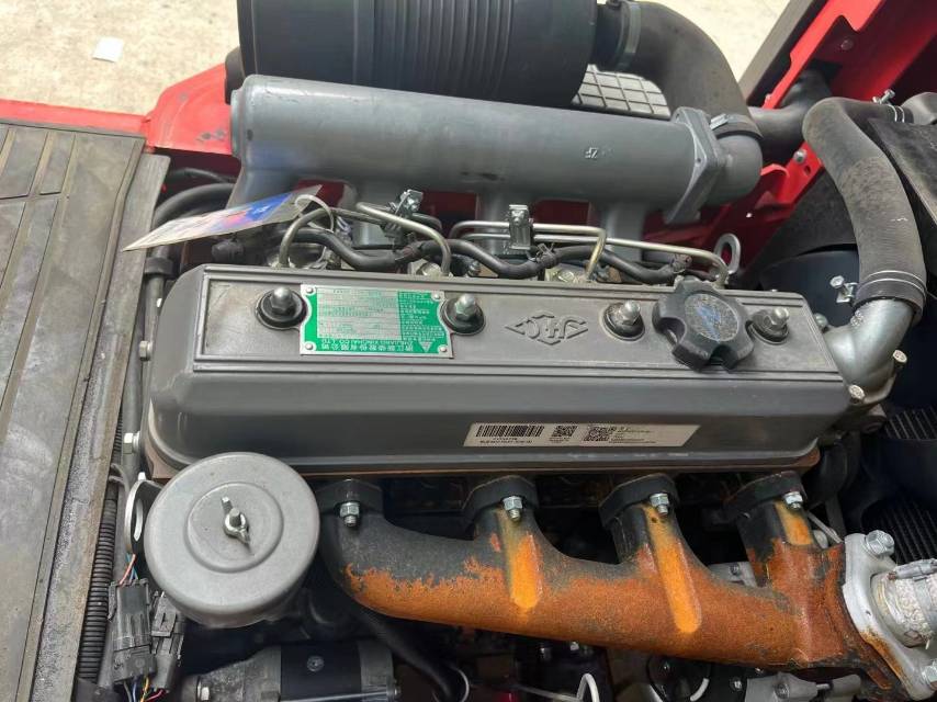 杭叉A30内燃平衡重叉车