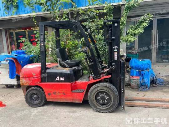 杭叉A30内燃平衡重叉车