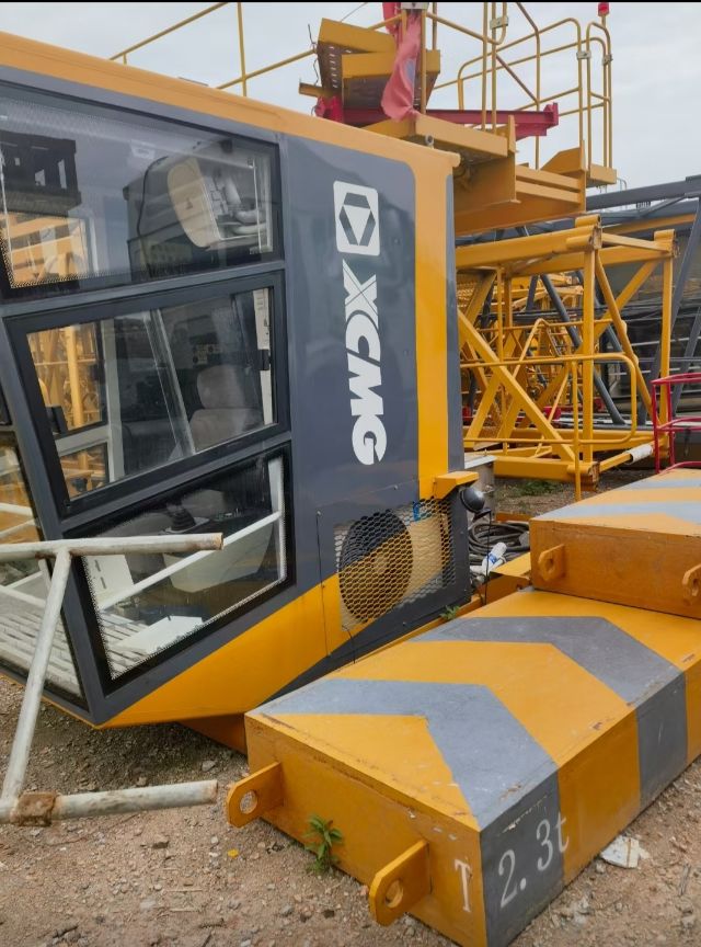 徐工APC--6013-6塔式起重机