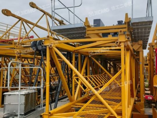 徐工APC--6013-6塔式起重机