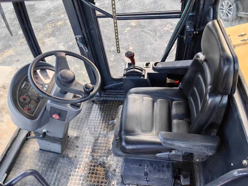 山推SR22单钢轮压路机