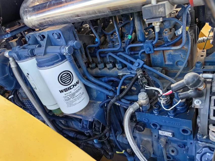 山推SR22单钢轮压路机