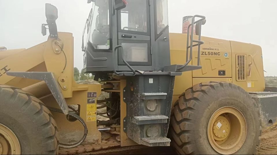 龙工ZL50NC轮式装载机