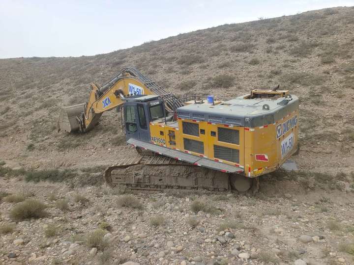 徐工XE950GA履带式挖掘机