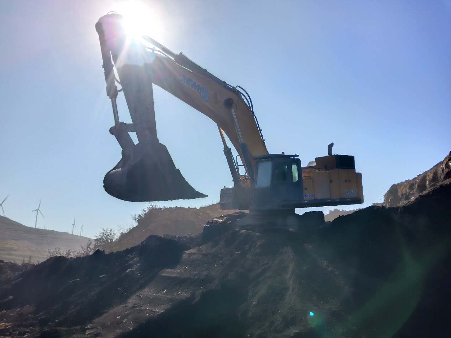 徐工XE950D履带式挖掘机