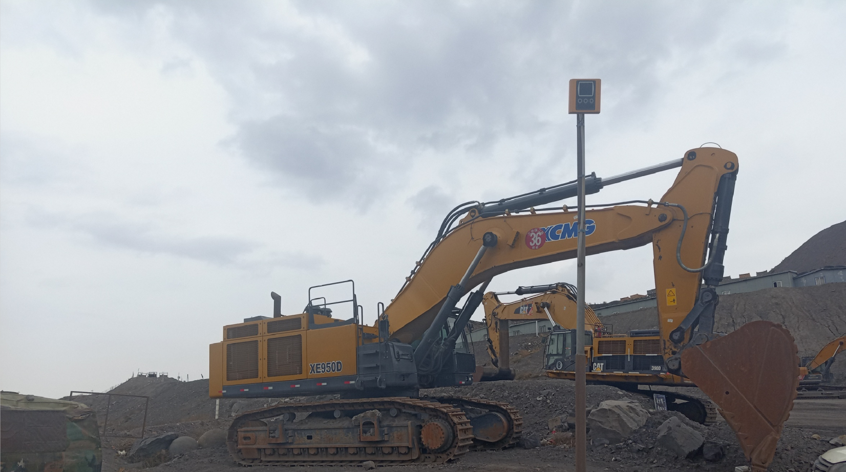 徐工XE950D履带式挖掘机