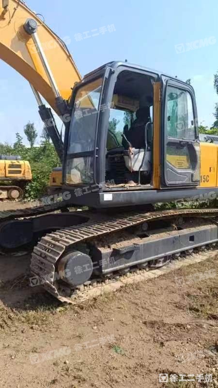徐工XE215CA履带式挖掘机