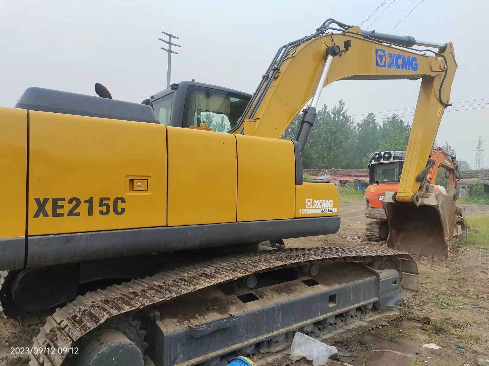 徐工XE215CA履带式挖掘机