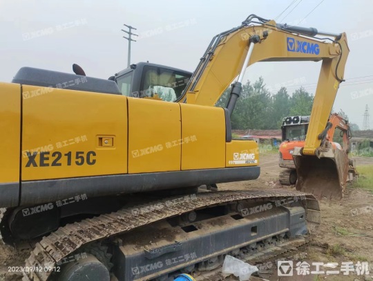 徐工XE215CA履带式挖掘机