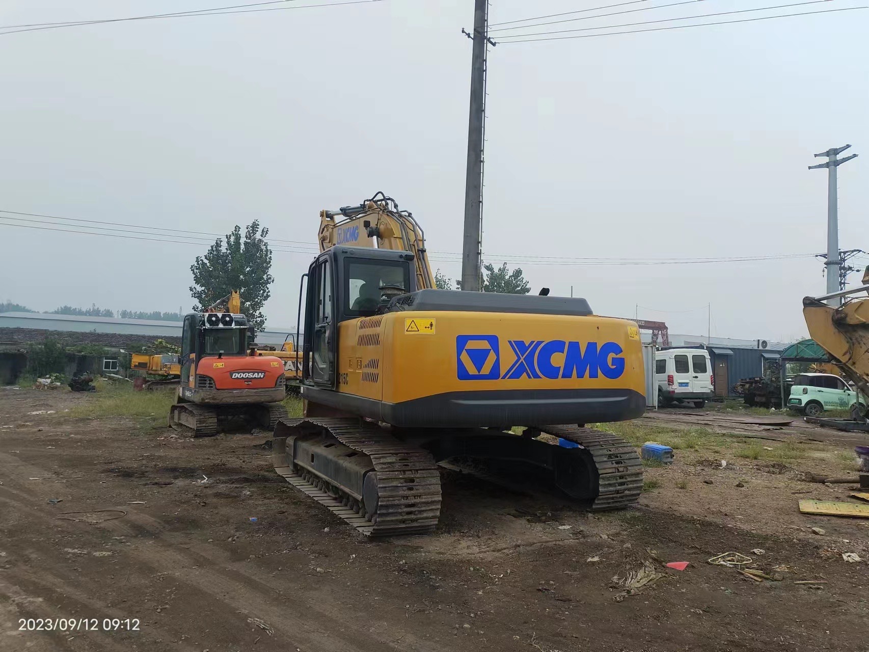 徐工XE215CA履带式挖掘机