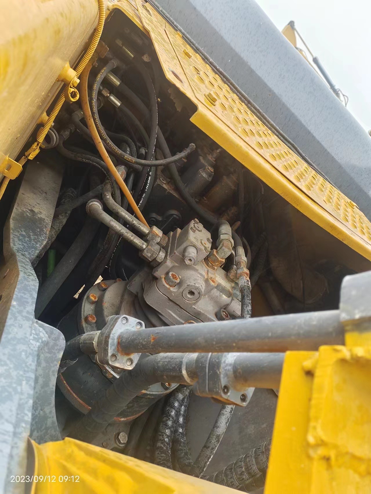 徐工XE215CA履带式挖掘机